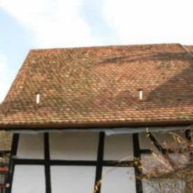Fachwerk mit Holzfenstern