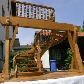 Treppe kunstvoll