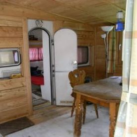 Blick ins Innere des Anbaus