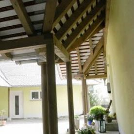 kleines Gebäude im Hof