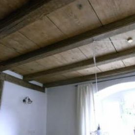 Deckengestaltung des Gebäudes